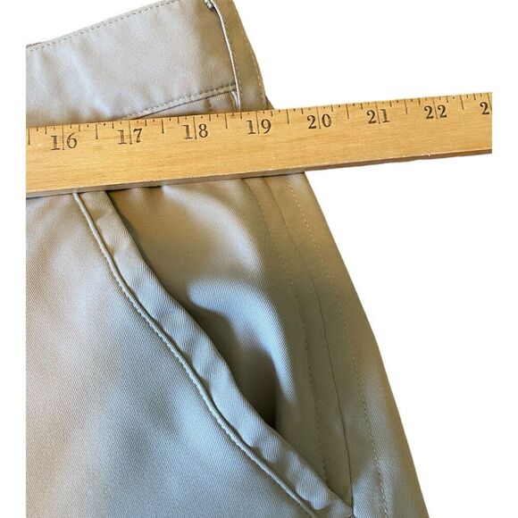 Mens Size 38 Izod Golf Shorts Tan - Picture 7 of 9